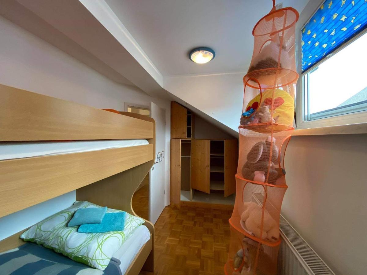 Apartment Kranj - Huge Terrace, Free P, Wi - Fi, Ac Bagian luar foto
